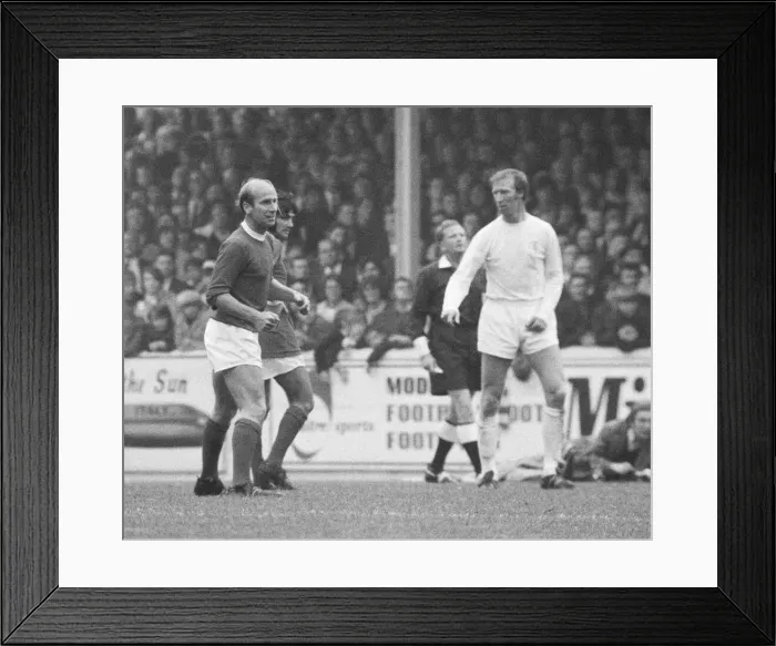 Framed Print : Leeds United verses Manchester United at Elland Road, Leeds, Yorkshire