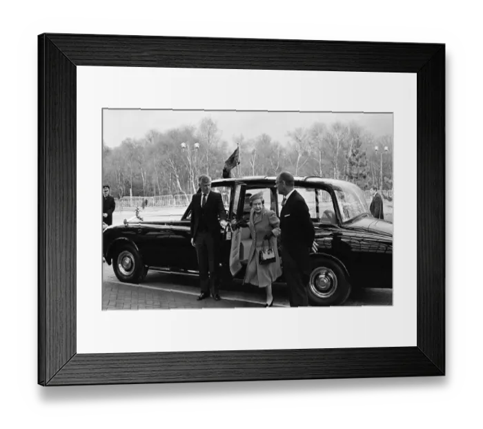 Framed Print : Queen Elizabeth II and Prince Philip, Duke of Edinburgh visit the new exhibition halls Framed Print : Queen Elizabeth II and Prince Philip, Duke of Edinburgh visit the new exhibition halls