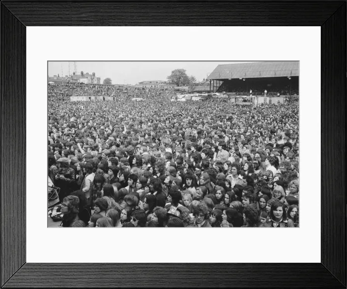 Framed Print : Elton John fans swarm in to Watfords Vicarage Road ground
