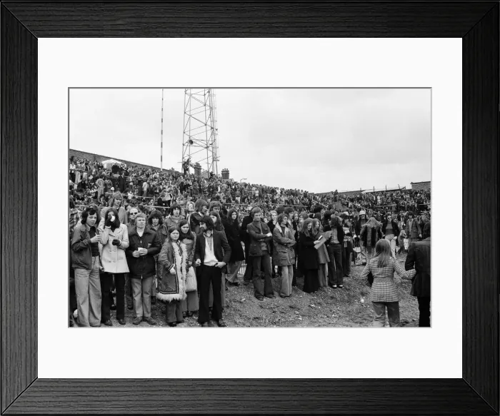 Framed Print : Elton John fans swarm in to Watfords Vicarage Road ground