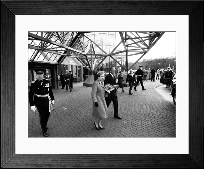 Framed Print : Prince Philip, Duke of Edinburgh and Queen Elizabeth II visit the new exhibition halls Framed Print : Prince Philip, Duke of Edinburgh and Queen Elizabeth II visit the new exhibition halls