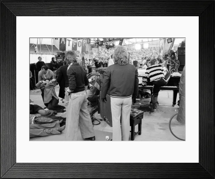 Framed Print : Elton John fans swarm in to Watfords Vicarage Road ground Framed Print : Elton John fans swarm in to Watfords Vicarage Road ground