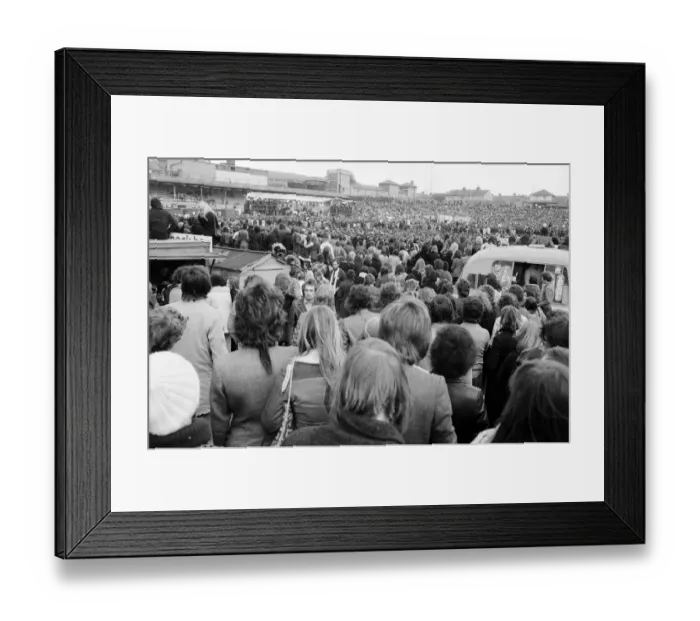 Framed Print : Elton John fans swarm in to Watfords Vicarage Road ground Framed Print : Elton John fans swarm in to Watfords Vicarage Road ground