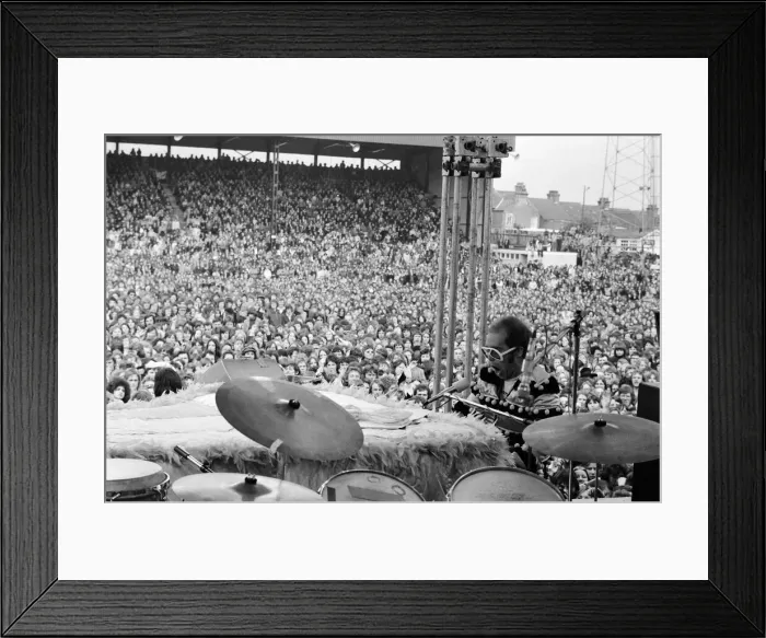 Framed Print : Elton John fans swarm in to Watfords Vicarage Road ground Framed Print : Elton John fans swarm in to Watfords Vicarage Road ground