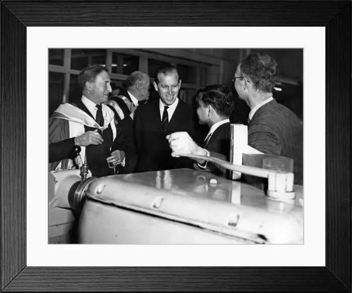 Framed Print : Prince Philip, Duke of Edinburgh visits Manchester College of Science and Technology Framed Print : Prince Philip, Duke of Edinburgh visits Manchester College of Science and Technology