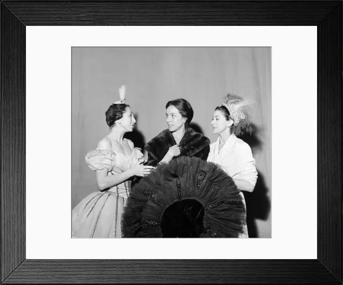Framed Print : Queen Elizabeth, The Queen Mother, and Princess Margaret attend a gala charity matinee of Framed Print : Queen Elizabeth, The Queen Mother, and Princess Margaret attend a gala charity matinee of
