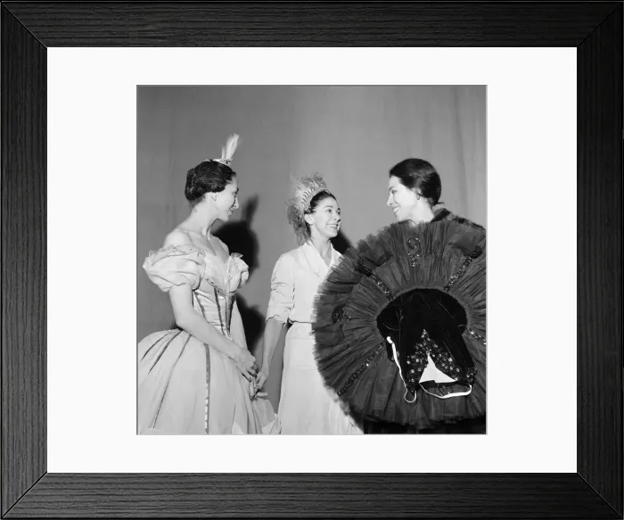 Framed Print : Queen Elizabeth, The Queen Mother, and Princess Margaret attend a gala charity matinee of Framed Print : Queen Elizabeth, The Queen Mother, and Princess Margaret attend a gala charity matinee of