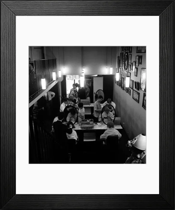 Framed Print : Vidal Sassoon Salon, Bond Street, London, Tuesday 13th August 1963