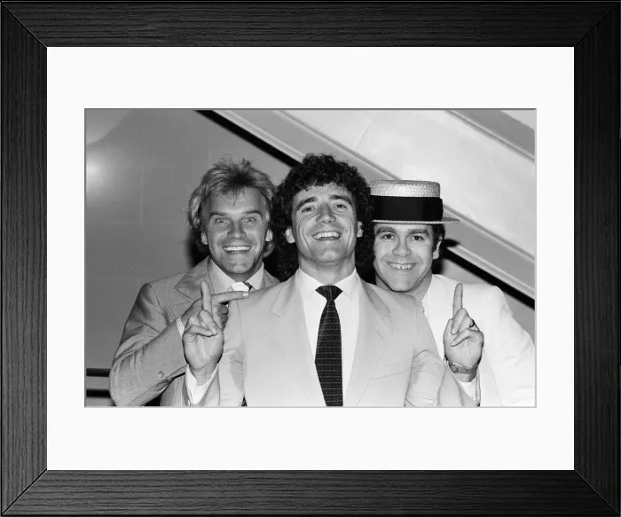 Framed Print : Kevin Keegan pictured with Freddie Starr and Elton John Framed Print : Kevin Keegan pictured with Freddie Starr and Elton John