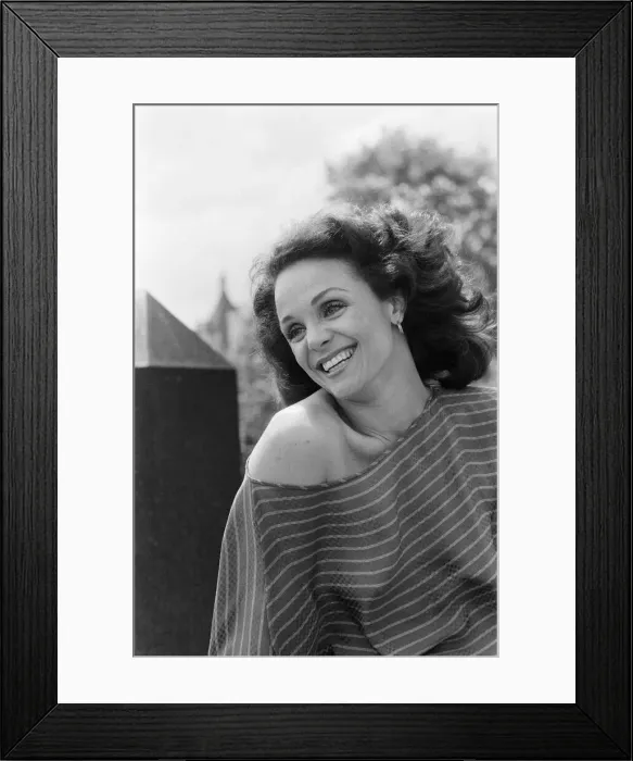 Framed Print : Valerie Harper, American actress and star of TV Series Rhoda, photocall in London
