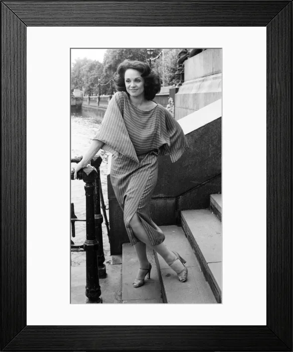 Framed Print : Valerie Harper, American actress and star of TV Series Rhoda, photocall in London