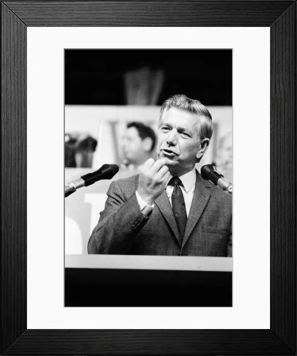 Framed Print : Jack Ashley speaking at the Labour Party Conference. 8th October 1971 Framed Print : Jack Ashley speaking at the Labour Party Conference. 8th October 1971