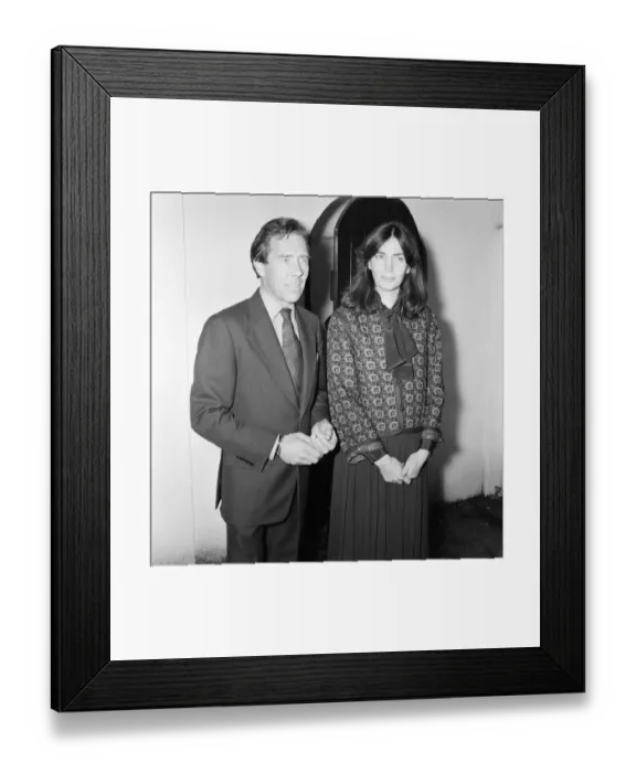 Framed Print : Wedding of Lord Snowdon and Lucy Lindsay-Hogg, today at Kensington Registry Office