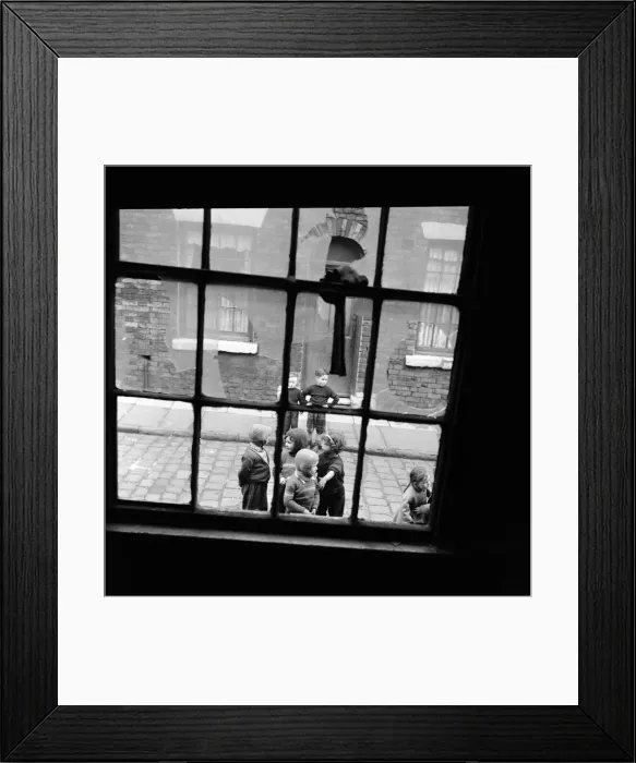 Framed Print : Slum housing in Salford. 3rd April 1960 Framed Print : Slum housing in Salford. 3rd April 1960