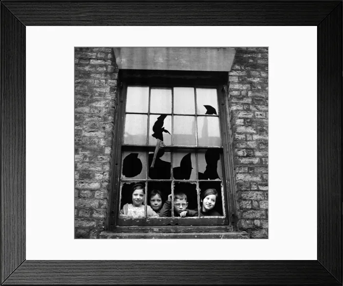 Framed Print : Slum housing in Salford. 3rd April 1960 Framed Print : Slum housing in Salford. 3rd April 1960