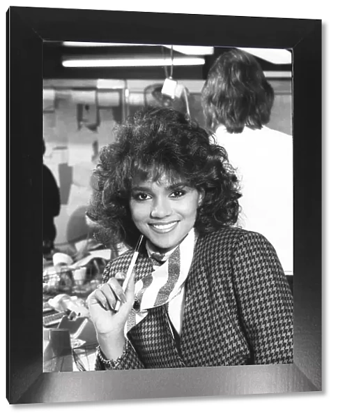 Halle Berry Miss USA at the Daily Express, Fleet Street, London - November 1986