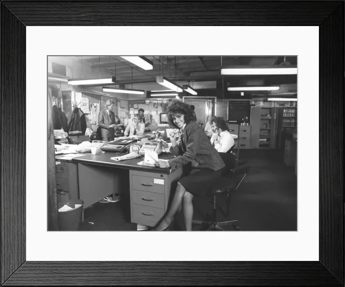 Framed Print : Halle Berry Miss USA at the Daily Express, Fleet Street, London - November 1986 Framed Print : Halle Berry Miss USA at the Daily Express, Fleet Street, London - November 1986