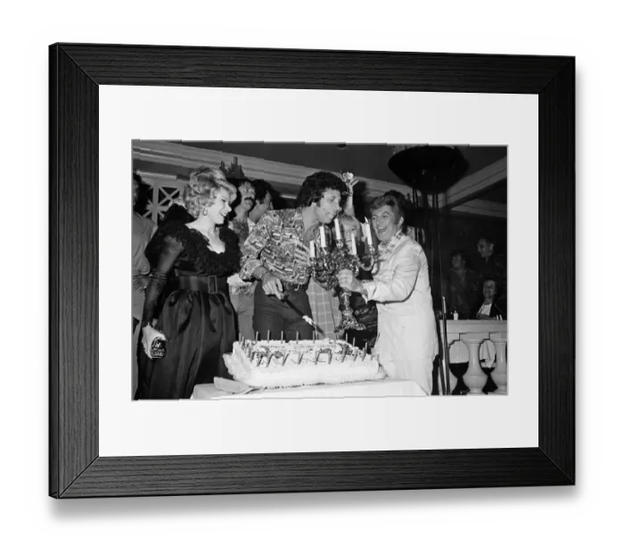 Framed Print : Tom Jones birthday party in Las Vegas with guests Liberace, Sonny Bono, Dionne Warwick