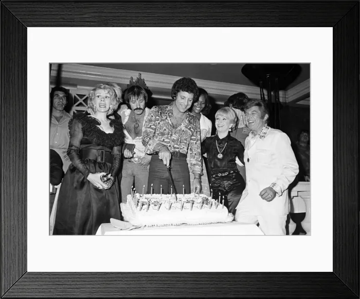 Framed Print : Tom Jones birthday party in Las Vegas with guests Liberace, Sonny Bono, Dionne Warwick Framed Print : Tom Jones birthday party in Las Vegas with guests Liberace, Sonny Bono, Dionne Warwick
