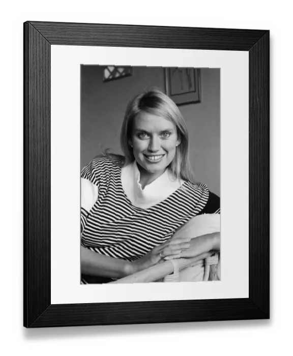 Framed Print : Anneka Rice, Television presenter, pictured at home in Barnes, South West London