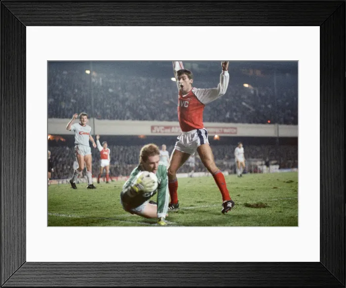 Framed Print : Arsenal 0 v 0 Liverpool, Littlewoods League Cup 3rd round (replay) at Highbury Framed Print : Arsenal 0 v 0 Liverpool, Littlewoods League Cup 3rd round (replay) at Highbury