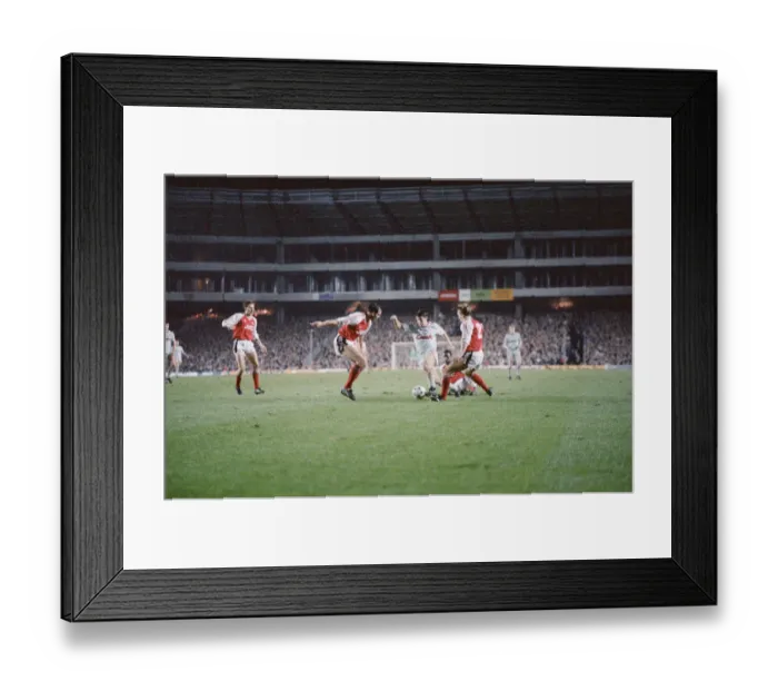 Framed Print : Arsenal 0 v 0 Liverpool, Littlewoods League Cup 3rd round (replay) at Highbury Framed Print : Arsenal 0 v 0 Liverpool, Littlewoods League Cup 3rd round (replay) at Highbury