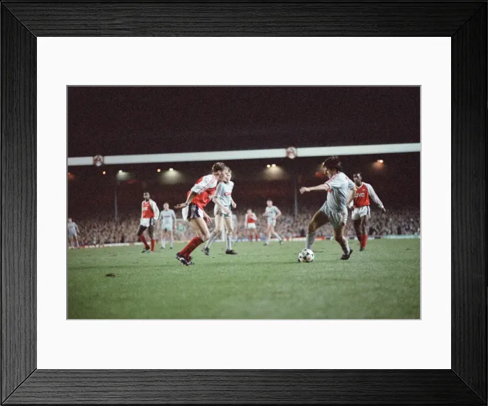 Framed Print : Arsenal 0 v 0 Liverpool, Littlewoods League Cup 3rd round (replay) at Highbury Framed Print : Arsenal 0 v 0 Liverpool, Littlewoods League Cup 3rd round (replay) at Highbury