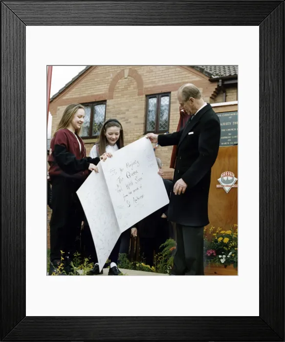 Framed Print : Prince Philip, Duke of Edinburgh visits Ambrose Gardens, Salford Framed Print : Prince Philip, Duke of Edinburgh visits Ambrose Gardens, Salford