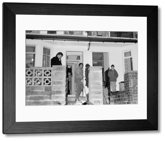 Framed Print : Tom Jones back home in Pontypridd, Wales. Tom visits the house he was born in - 57 Framed Print : Tom Jones back home in Pontypridd, Wales. Tom visits the house he was born in - 57