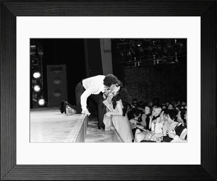 Framed Print : Tom Jones performs at the Olympia, Paris. 23rd April 1979 Framed Print : Tom Jones performs at the Olympia, Paris. 23rd April 1979