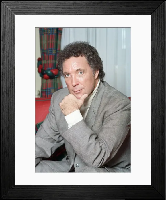 Framed Print : Singer Tom Jones. 19th March 1991 Framed Print : Singer Tom Jones. 19th March 1991