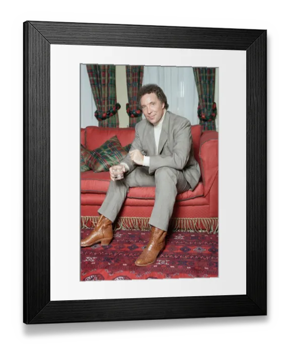 Framed Print : Singer Tom Jones. 19th March 1991 Framed Print : Singer Tom Jones. 19th March 1991