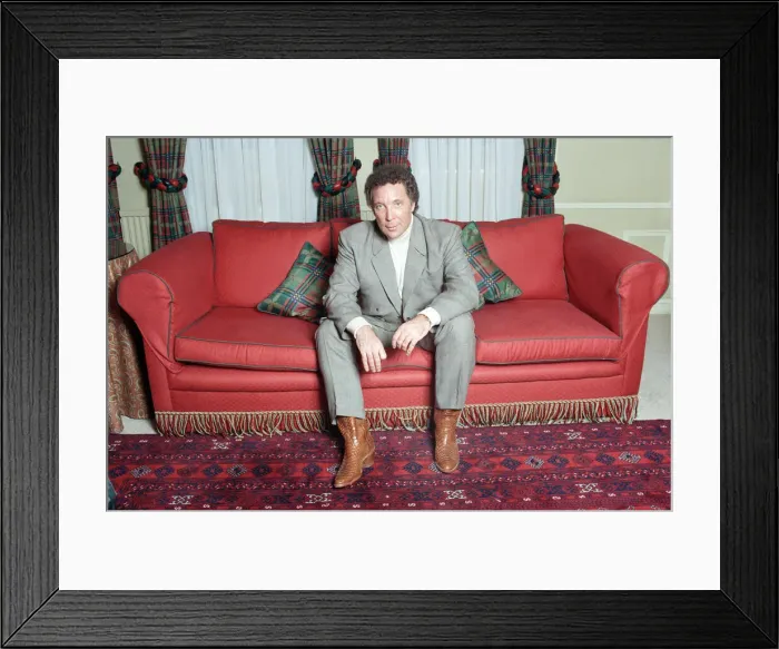 Framed Print : Singer Tom Jones. 19th March 1991 Framed Print : Singer Tom Jones. 19th March 1991