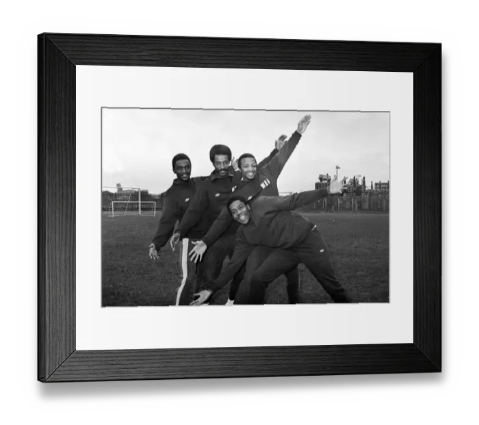 Framed Print : Lenny Henry training with West Bromwich Albion. 15th November 1978 Framed Print : Lenny Henry training with West Bromwich Albion. 15th November 1978