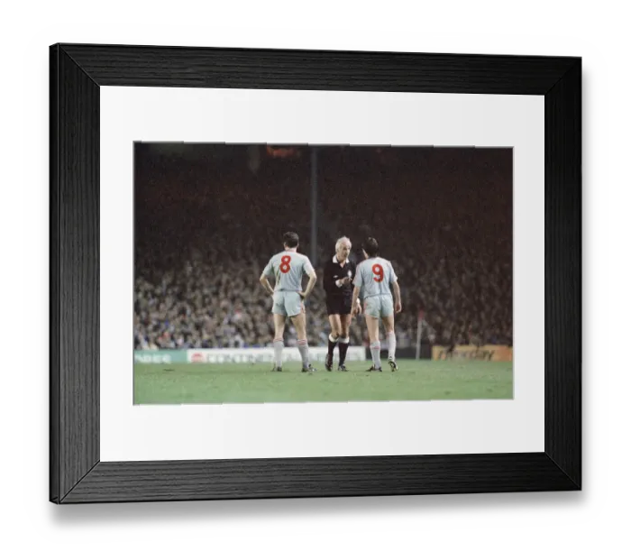 Framed Print : Arsenal 0 v 0 Liverpool, Littlewoods League Cup 3rd round (replay) at Highbury