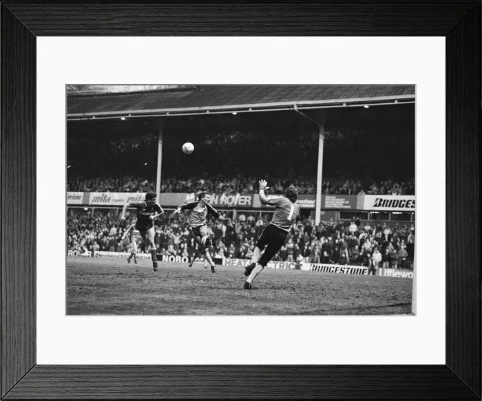 Framed Print : Arsenal 1 v 2 Liverpool, Littlewoods 2nd round (replay) at Villa Park Framed Print : Arsenal 1 v 2 Liverpool, Littlewoods 2nd round (replay) at Villa Park
