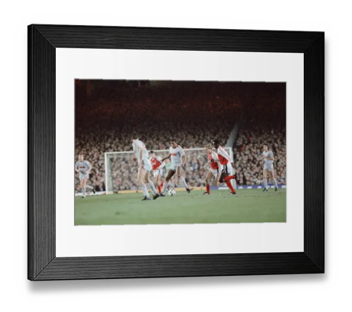 Framed Print : Arsenal 0 v 0 Liverpool, Littlewoods League Cup 3rd round (replay) at Highbury