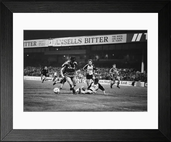 Framed Print : Arsenal 1 v 2 Liverpool, Littlewoods 2nd round (replay) at Villa Park