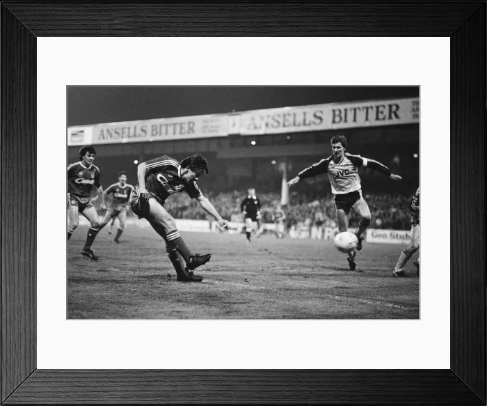 Framed Print : Arsenal 1 v 2 Liverpool, Littlewoods 2nd round (replay) at Villa Park