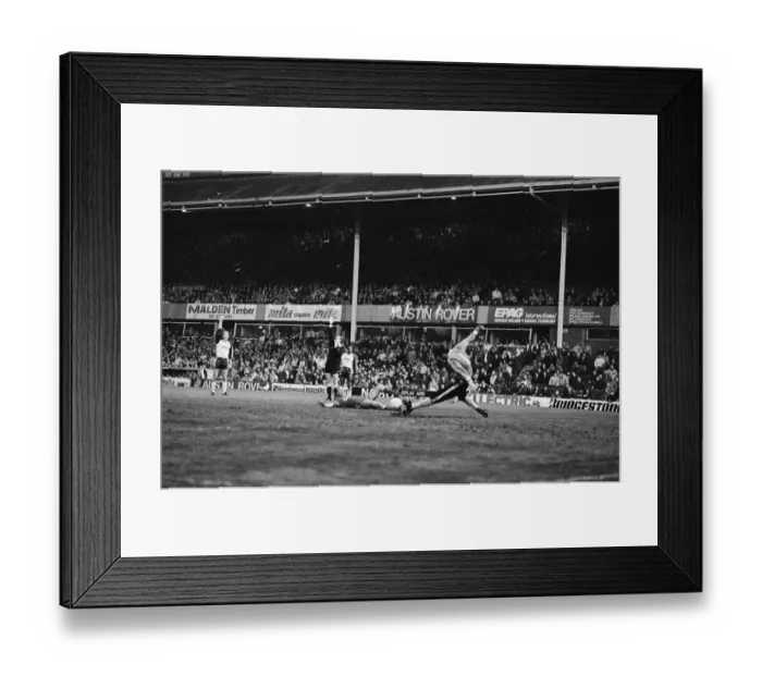 Framed Print : Arsenal 1 v 2 Liverpool, Littlewoods 2nd round (replay) at Villa Park