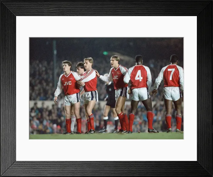 Framed Print : Arsenal 0 v 0 Liverpool, Littlewoods League Cup 3rd round (replay) at Highbury Framed Print : Arsenal 0 v 0 Liverpool, Littlewoods League Cup 3rd round (replay) at Highbury