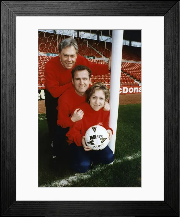 Framed Print : Middlesbrough ladies footballer Marrie Wieczorek and colleagues pose for the camera Framed Print : Middlesbrough ladies footballer Marrie Wieczorek and colleagues pose for the camera