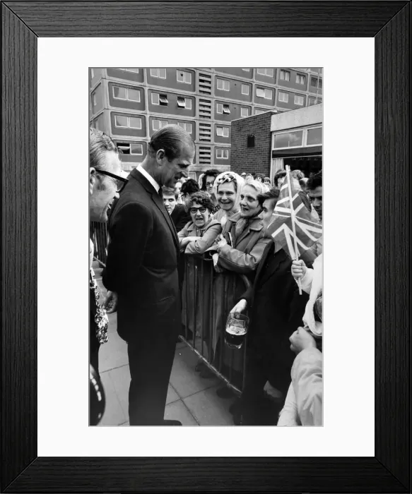Framed Print : Prince Philip, Duke of Edinburgh visits Salford. Labourer David Stone, holding his pint Framed Print : Prince Philip, Duke of Edinburgh visits Salford. Labourer David Stone, holding his pint