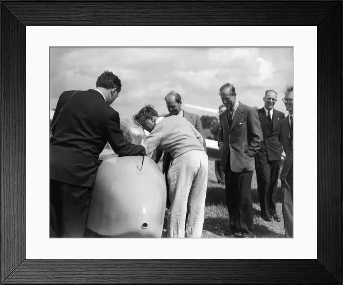 Framed Print : The Duke of Edinburgh at Nympsfield, headquarters of the Bristol Gliding Club Framed Print : The Duke of Edinburgh at Nympsfield, headquarters of the Bristol Gliding Club
