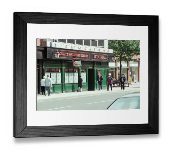 Framed Print : The Central, Public House in Middlesbrough, Teesside, Monday 28th July 1997