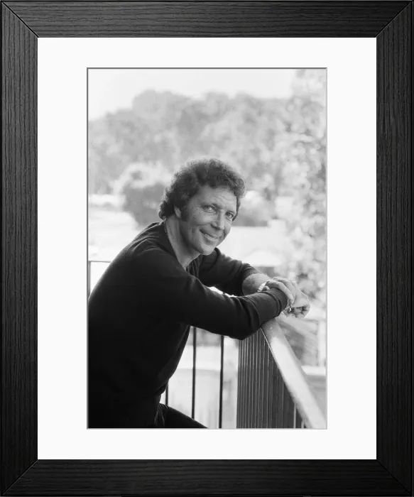 Framed Print : Tom Jones pictured back in London after a ten year stay in the USA. 5th September 1983