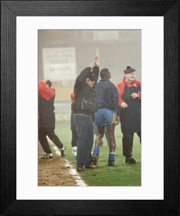 Framed Print : Wimbledon verses Aston Villa. FA Cup 4th Round replay at Selhurst Park Framed Print : Wimbledon verses Aston Villa. FA Cup 4th Round replay at Selhurst Park