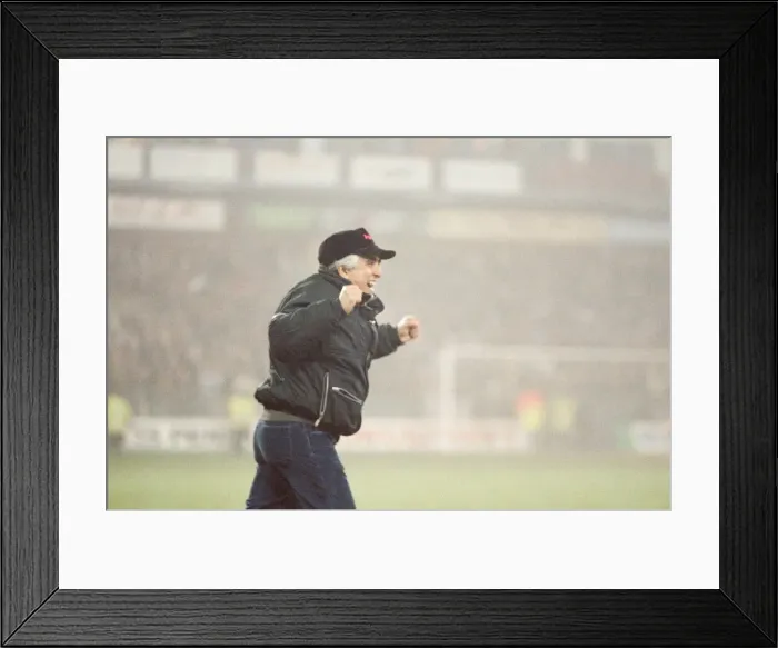 Framed Print : Wimbledon verses Aston Villa. FA Cup 4th Round replay at Selhurst Park Framed Print : Wimbledon verses Aston Villa. FA Cup 4th Round replay at Selhurst Park