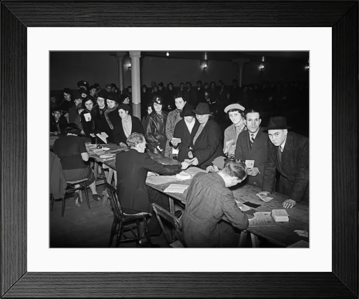 Framed Print : Registering for food ration cards at Birmingham Town Hall. 21st November 1939 Framed Print : Registering for food ration cards at Birmingham Town Hall. 21st November 1939