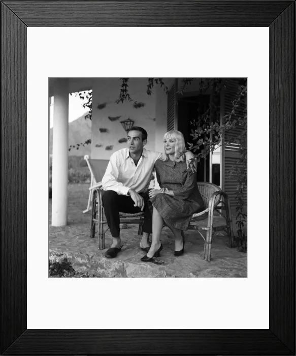 Framed Print : Actor Sean Connery and his new wife, actress Diane Cilento Framed Print : Actor Sean Connery and his new wife, actress Diane Cilento